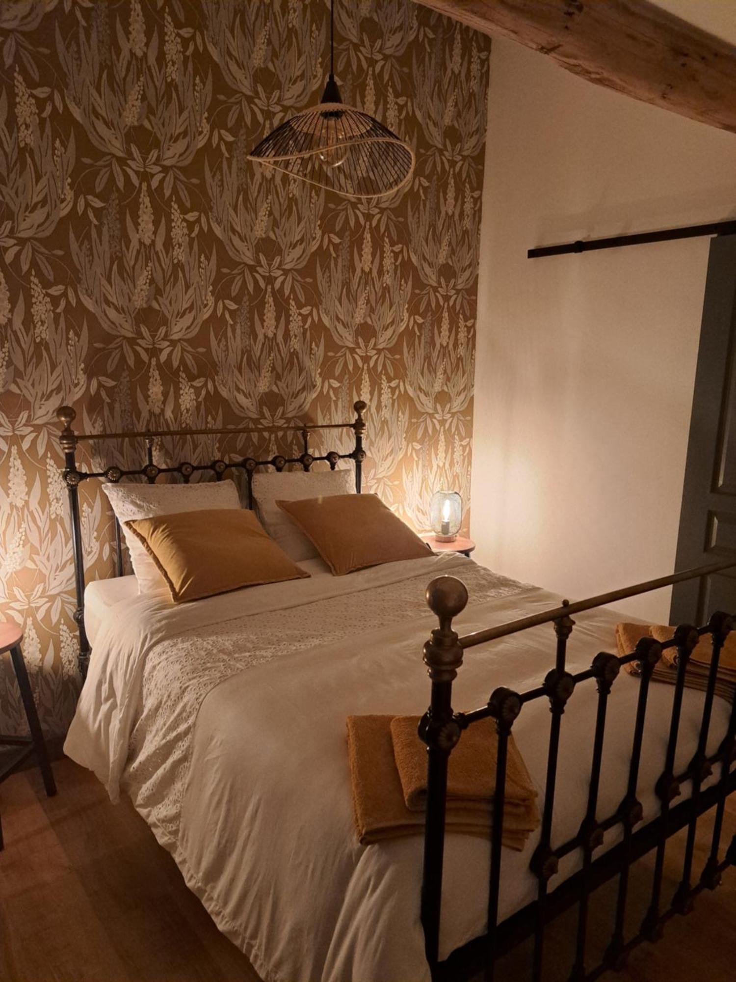 Lavallade12 Chambers D'Hotes Roussines Pokoj fotografie